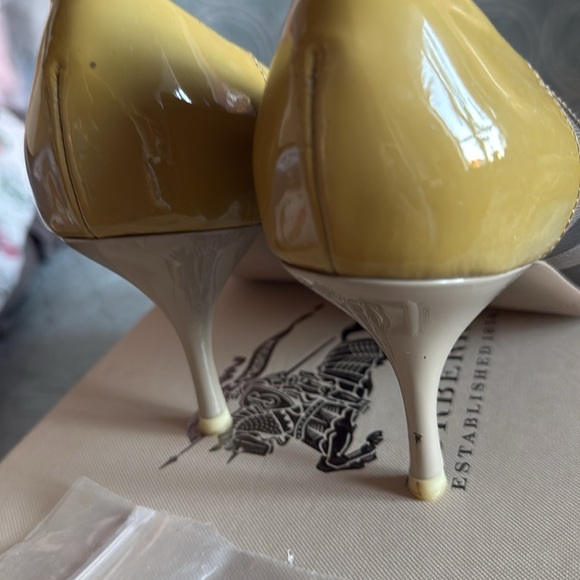 Burberry Designer Heels - Picture 7 of 9